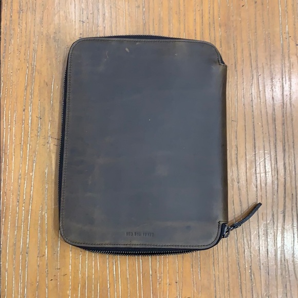 Shinola tech portfolio case - Picture 3 of 5